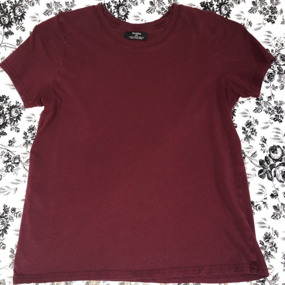 Bershka Women’s Crewneck Burgundy Print T-shirt us M
